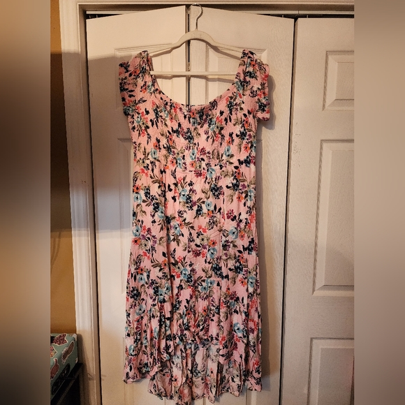 Torrid Pink Floral Off Shoulder Hi-Lo Maxi Dress - Picture 1 of 3